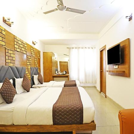 Hotel Ambrosia - A Boutique Hotel 新德里 外观 照片