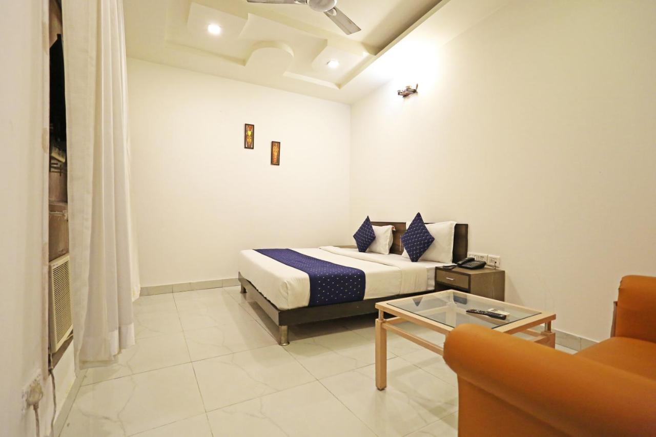 Hotel Ambrosia - A Boutique Hotel 新德里 外观 照片