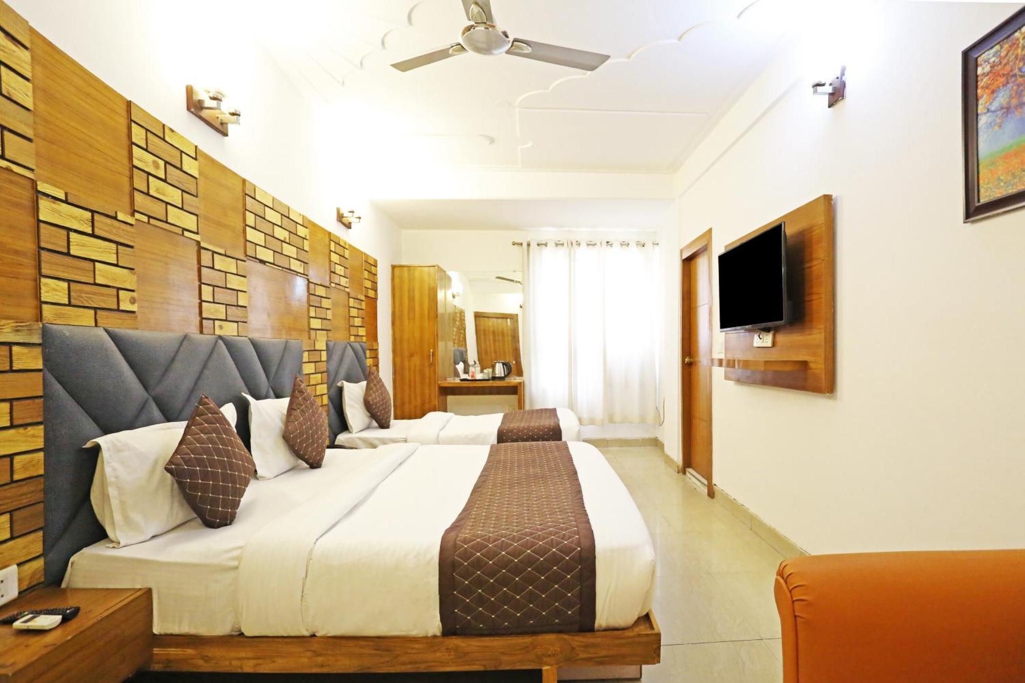 Hotel Ambrosia - A Boutique Hotel 新德里 外观 照片